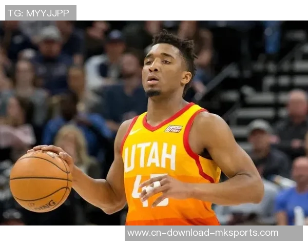 米切尔意外受伤被搀扶离场队内得分王身份岌岌可危