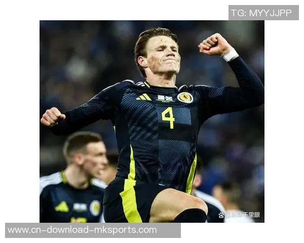 麦克托米奈精彩进球助那不勒斯客场1-0领先埃因霍温展现强大实力