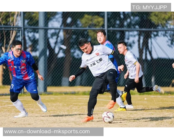 南京足协超级联赛即将开赛选拔明年苏超潜力球员