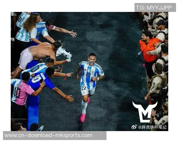 帕斯谈与劳塔罗阿尔瓦雷斯搭档踢球的轻松与挑战克服之道