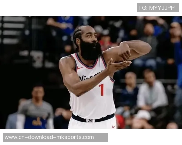 哈登半场表现亮眼三投两中助攻9次助力球队进攻展现全能风采 哈登半场表现亮眼三投两中助攻9次助力球队进攻展现全能风采