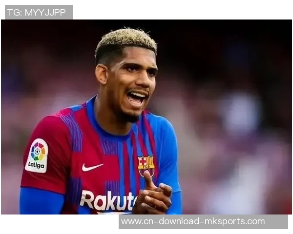 卡拉格直言阿劳霍表现不佳巴萨若想进步需考虑出售他