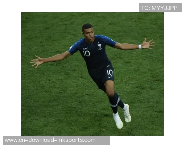 姆巴佩荣获欧洲金靴感恩队友与球迷期待与皇马共赢更多冠军 姆巴佩荣获欧洲金靴感恩队友与球迷期待与皇马共赢更多冠军