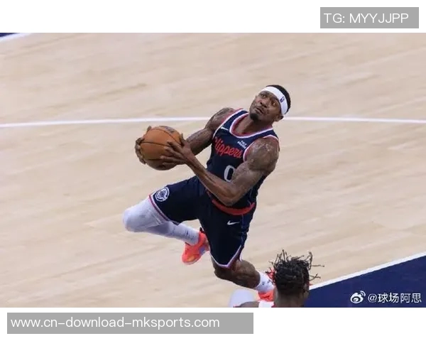 比尔谈快船首轮出局感受以掘金成功激励球队重整旗鼓