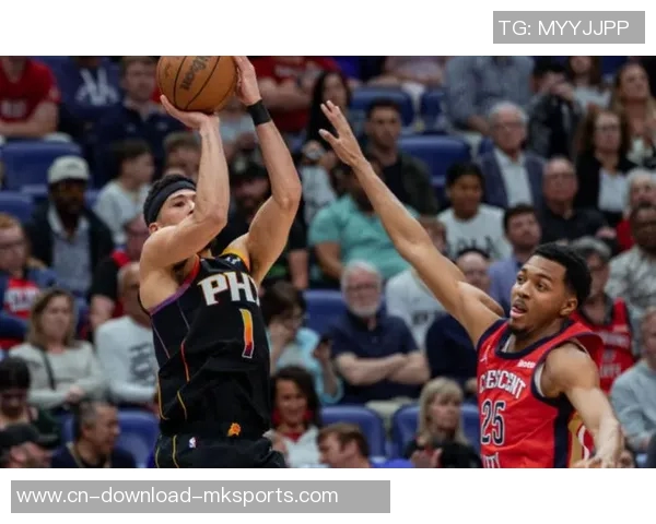 布克表现惊艳第三节独得16分全场砍下33分5板7助助球队取胜