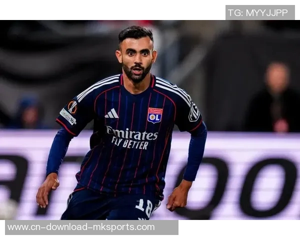 欧足联调查里昂新援加扎尔涉嫌违规出场事件引发关注