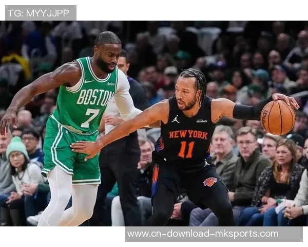 杰伦布朗高效表现三分球火力全开助力球队获胜